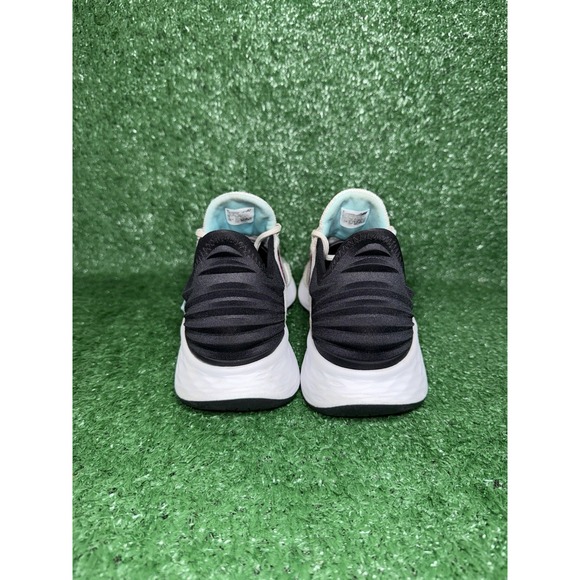 New Balance ROAV Fresh Foam Womens Size 9B White Athletic Sneakers Running Shoes - Picture 7 of 9